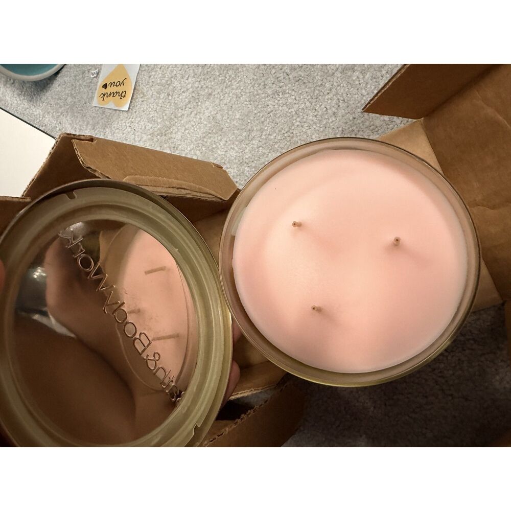 Bath & Body Works Raspberry Tangerine 3-wick candle - Picture 2 of 3